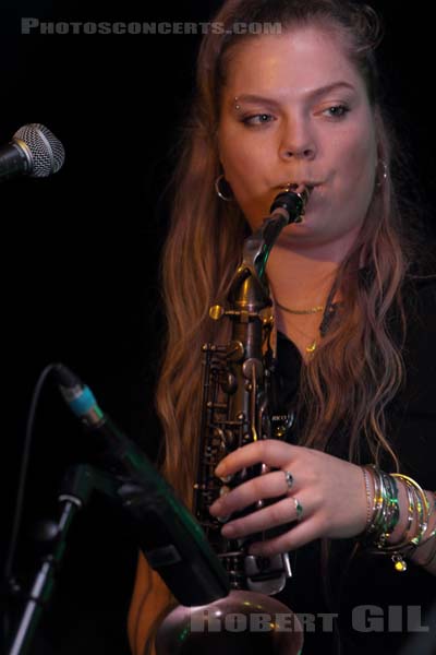 NILUFER YANYA - 2017-03-28 - PARIS - Madame Arthur - 